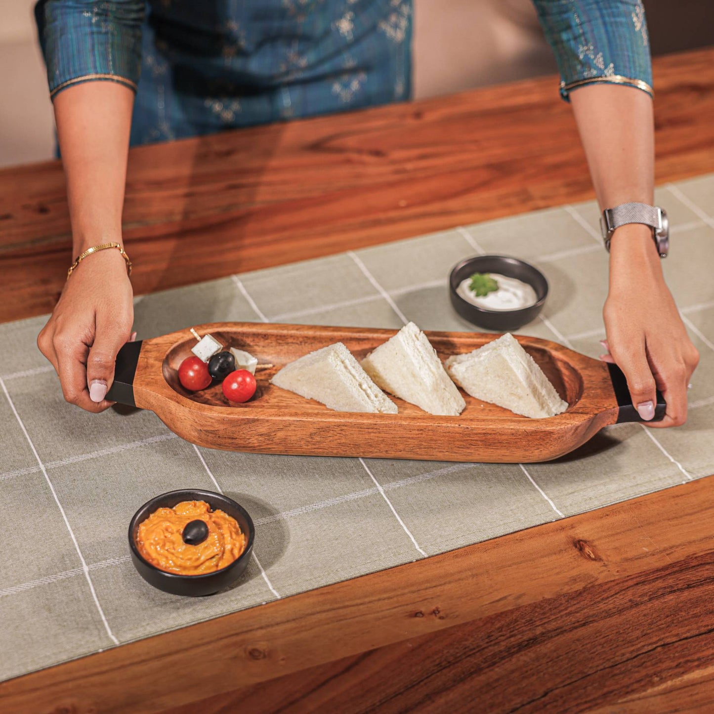 Paddle Up Serving Tray