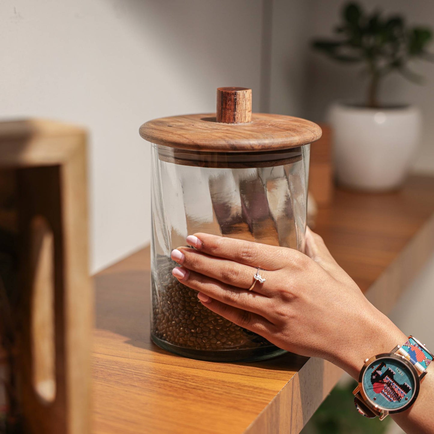 Twist Glass Jar with Wooden Lid