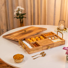 Daawat Multipurpose Tray with Lid
