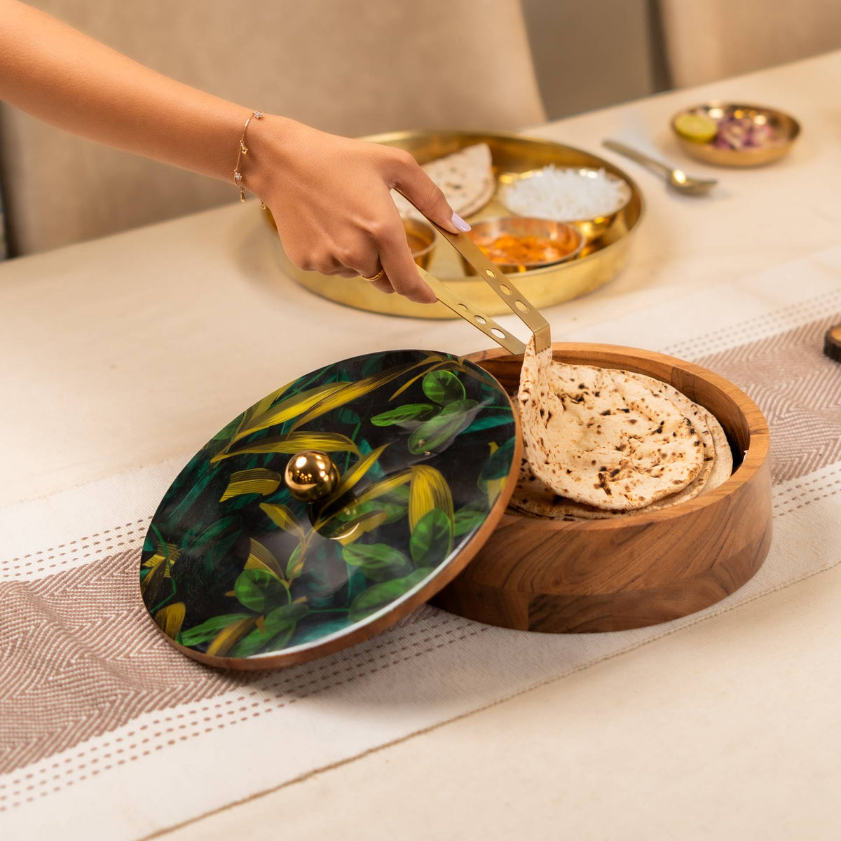 Pallav Acacia Wood Roti Box with Metal Tong – Ireka Homes