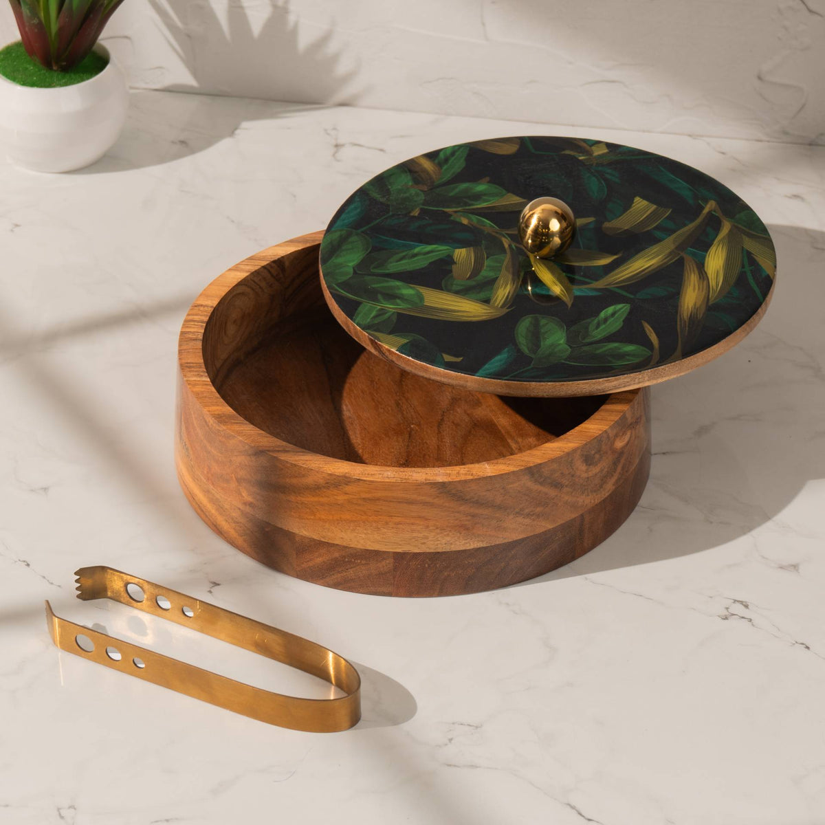 Pallav Acacia Wood Roti Box with Metal Tong – Ireka Homes